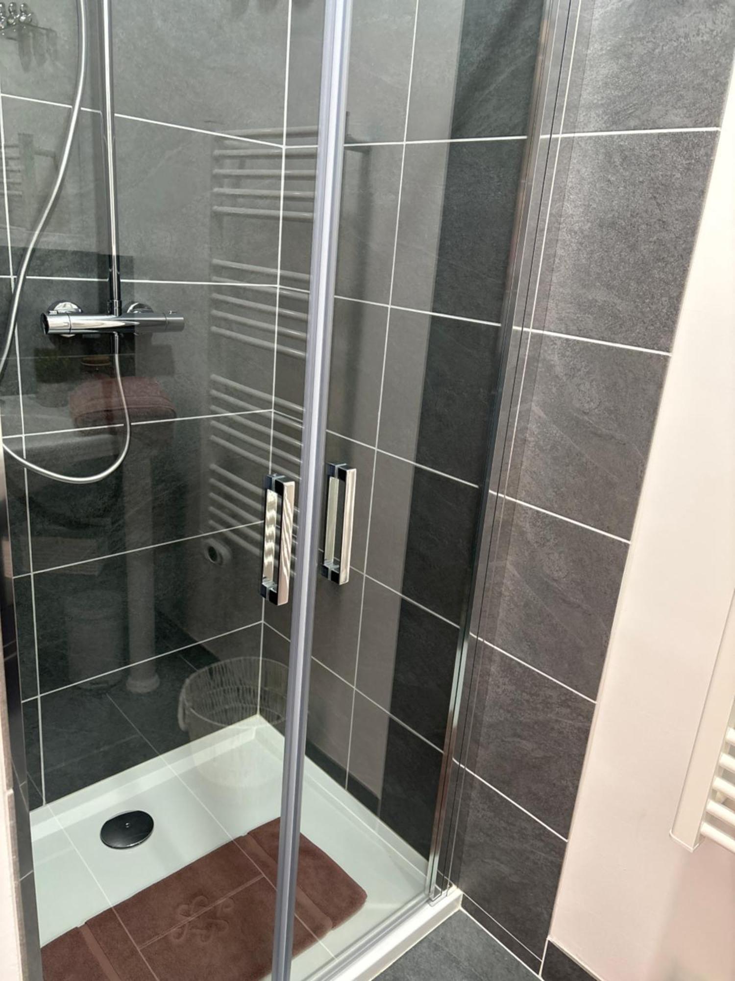 Hotel Le 911 Nazelles-Negron Zewnętrze zdjęcie